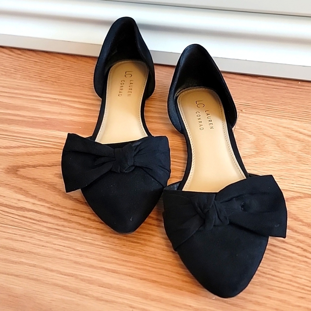 Lauren Conrad womens size 8 black suede flats